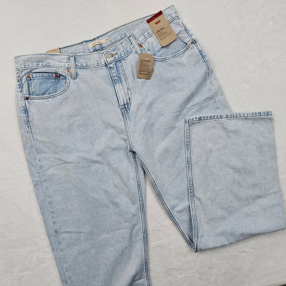 NEW Levi's Low Pro Straight Jeans Women 34 Light Wash Low Rise Denim A0964-0034